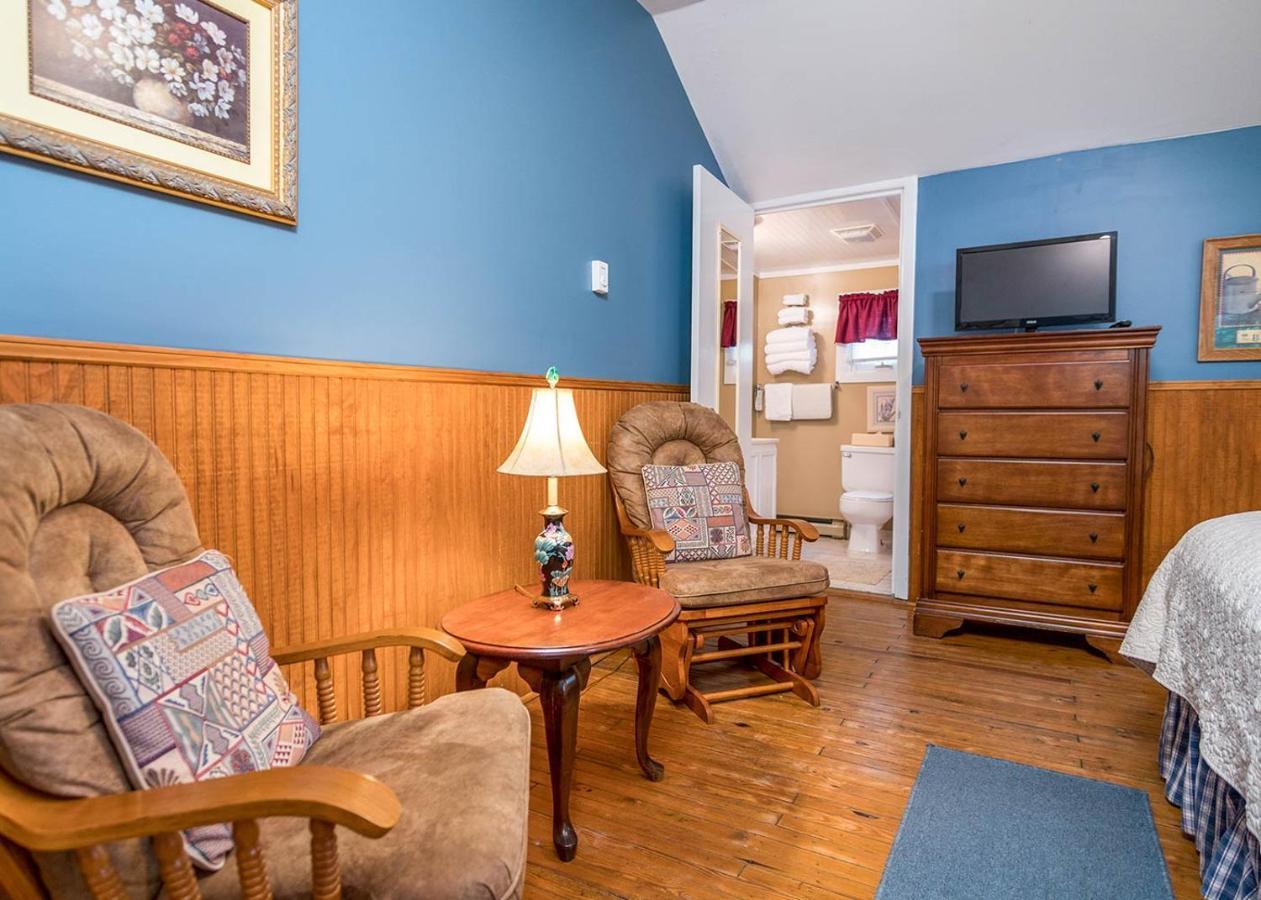 Highland Lake Inn & Resort - Флет Рок Екстериор снимка