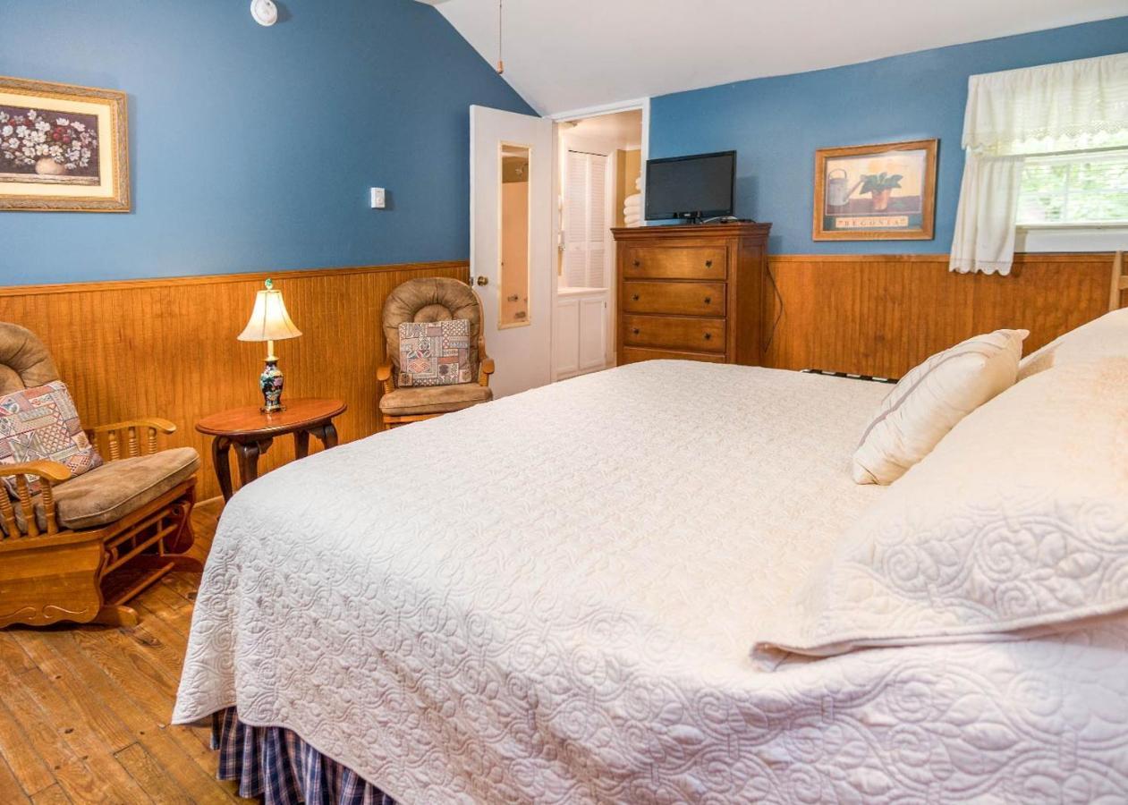 Highland Lake Inn & Resort - Флет Рок Екстериор снимка