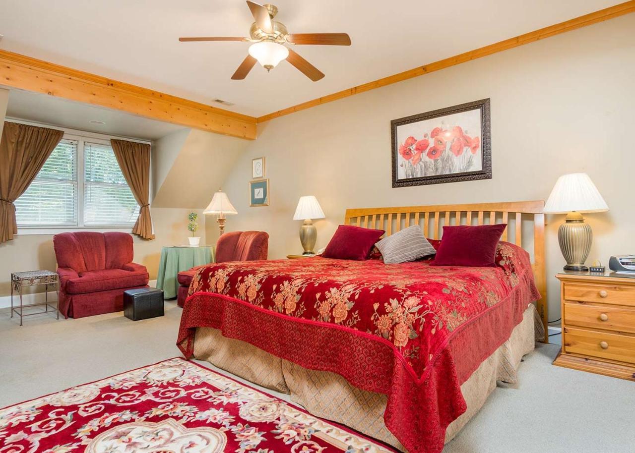 Highland Lake Inn & Resort - Флет Рок Екстериор снимка