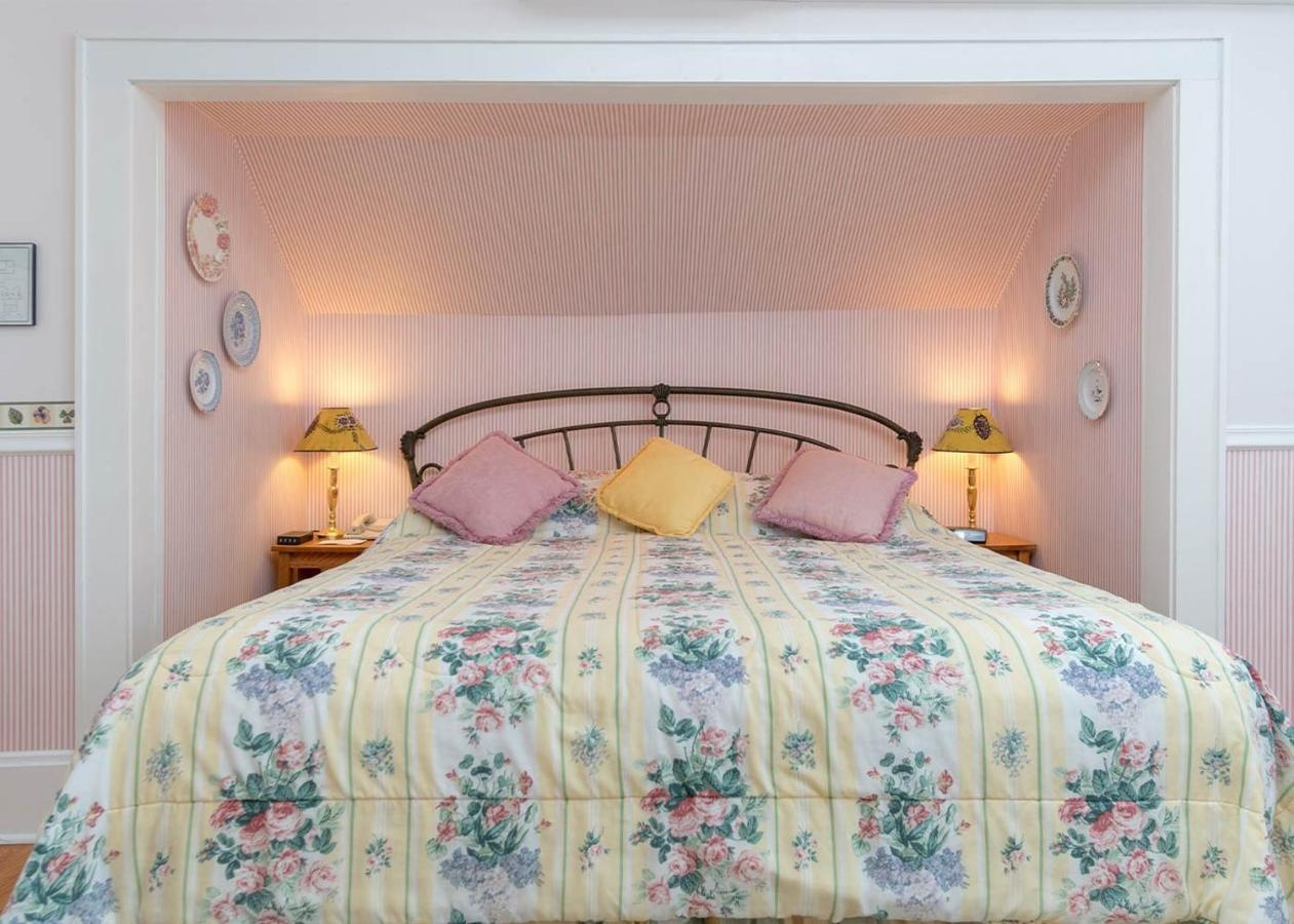 Highland Lake Inn & Resort - Флет Рок Екстериор снимка